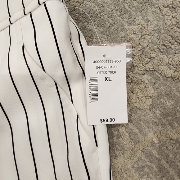 NWT White black stripe capri pant Size XL - Picture 3 of 3